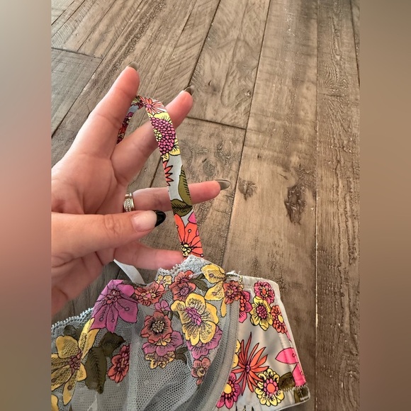 SAVAGE X Fenty Mod Poppy Lace Bra, size 36C - Picture 8 of 11